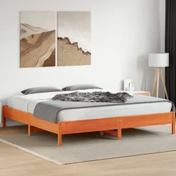 Bedden & Accessoires*vidaXL Bedframe zonder matras massief grenenhout was 200x200 cm Bruin